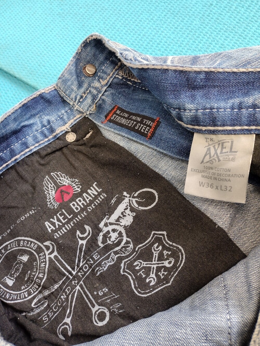 NWT AXEL Brand Men's Relaxed Straight Jeans Cotton Blue Distressed - Size 36x32 - Picture 9 of 11